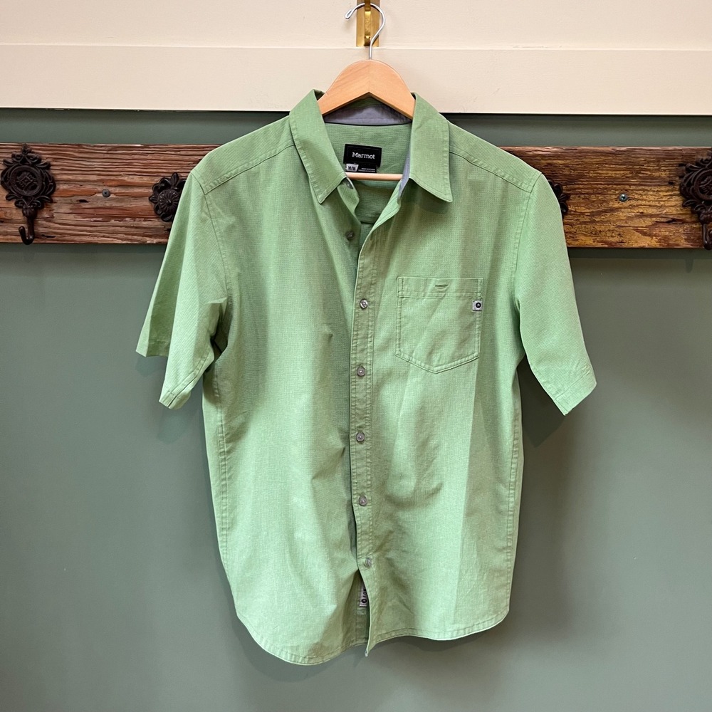 Marmot Mens Green Short Sleeve Button Down Hiking Shirt SCC-506 Size Medium
